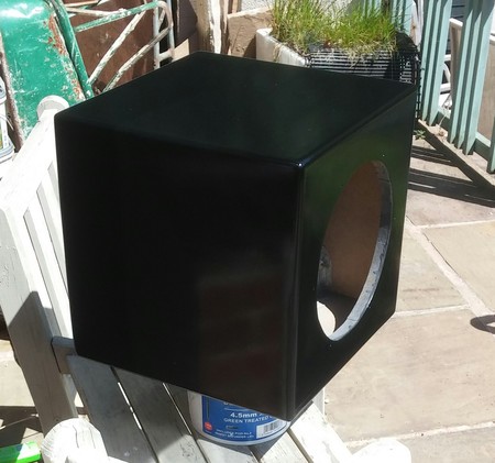 After so much hassel and a fair bit of shouting the paint was done to an acceptable level (Used black automotive spray paint)